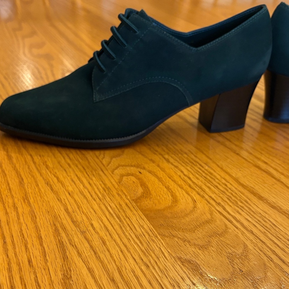 AEROSOLES Vintage Women's Dark Green Suede Heeled Oxfords - Picture 7 of 13